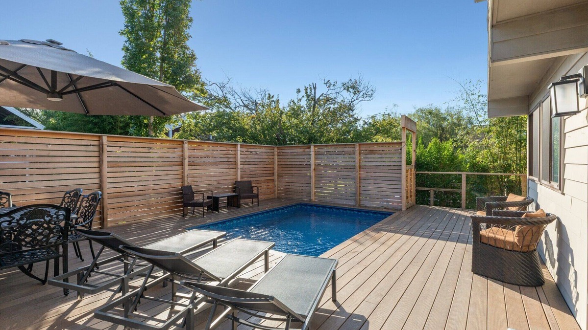 Ocean Beach House | Spacious 5-bedroom house in Ocean Beach with Heated Saltwater Pool!