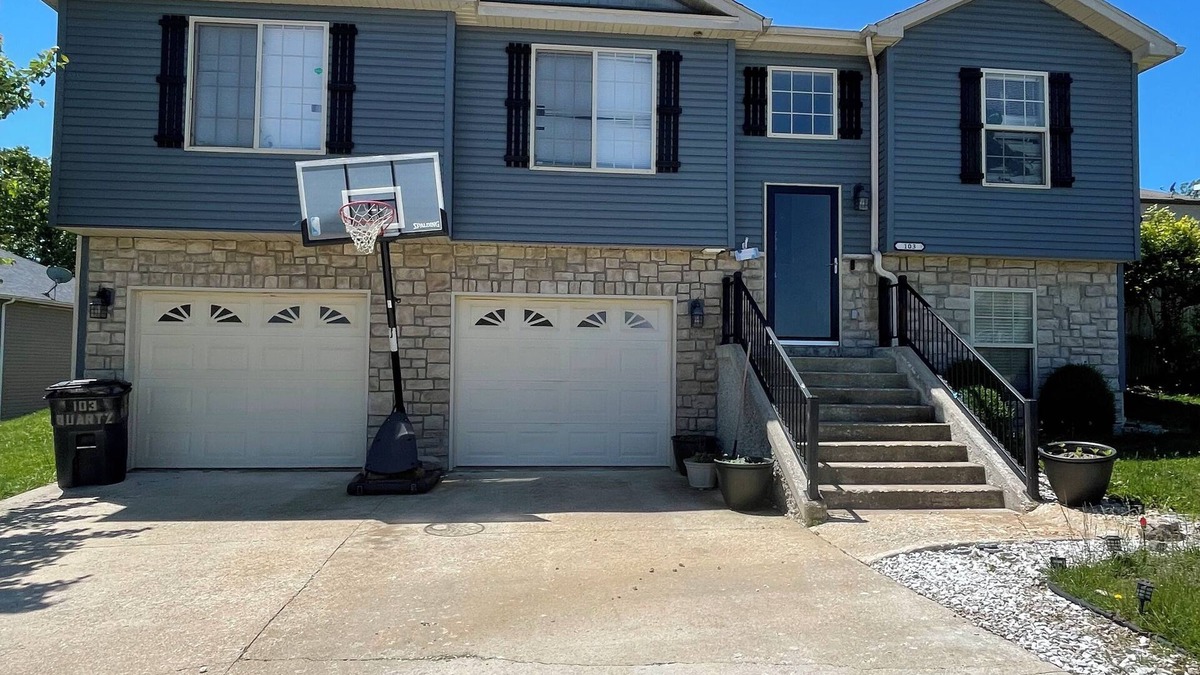 St. Robert House | Spacious 5-bedroom house with WiFi, AC in fantastic Saint Robert