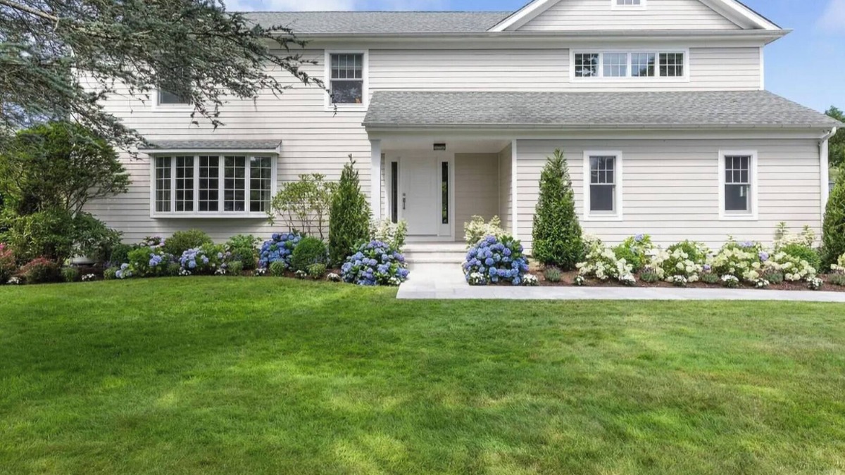 Village of Southampton House | Spacious 5-Bedroom, 4.5 Bath Beach House in Enchanting Village of Southampton