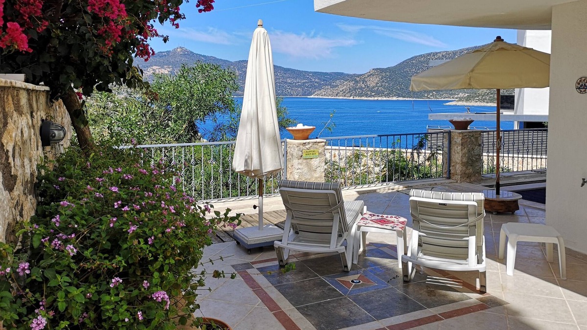 Kalkan Villa | Spacious 5 Bedroomed Villa With Pool, 200 Metres From the Sea