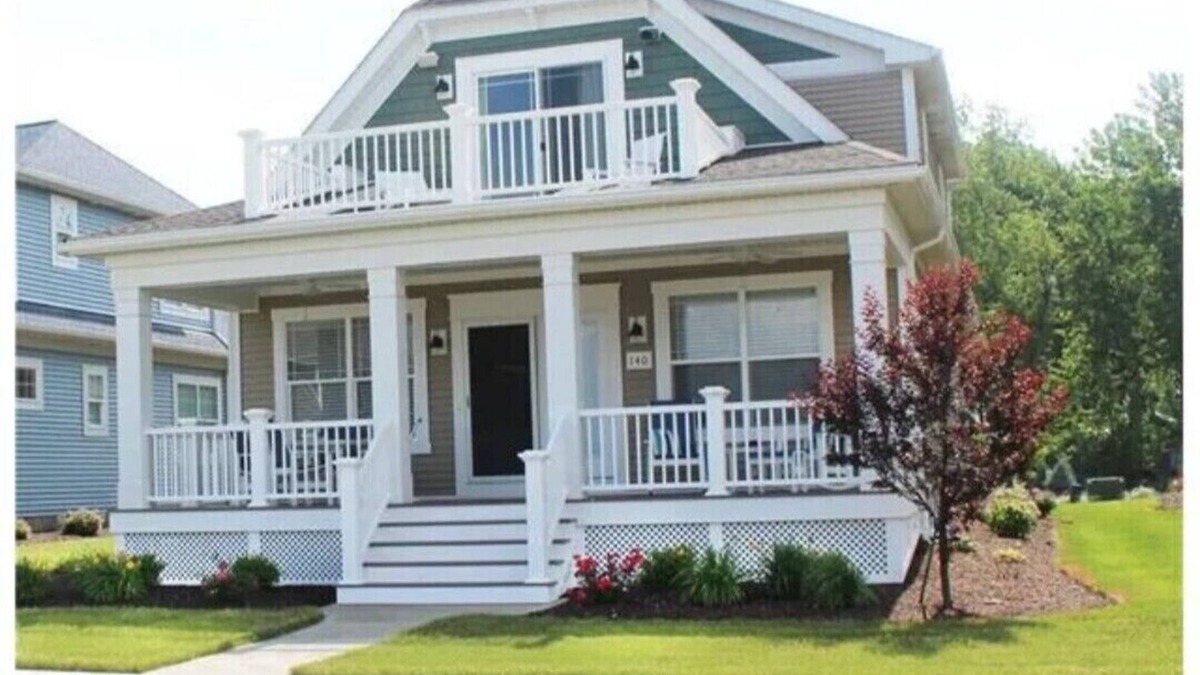Marblehead House | Spacious 5-bedroom/4.5 bath house in the charming Bay Point Resort and Marina.