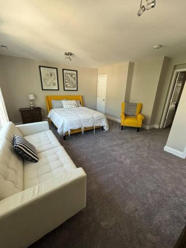 Trinidad Bed & Breakfast | Spacious 5BR 15 mins from Downtown -free parking!