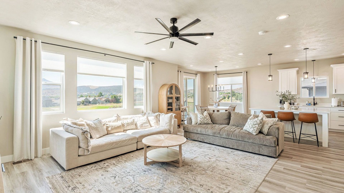 Eagle Mountain House | Spacious 5BR Home w/Private Theater, 2 Kitchens & Golf Views
