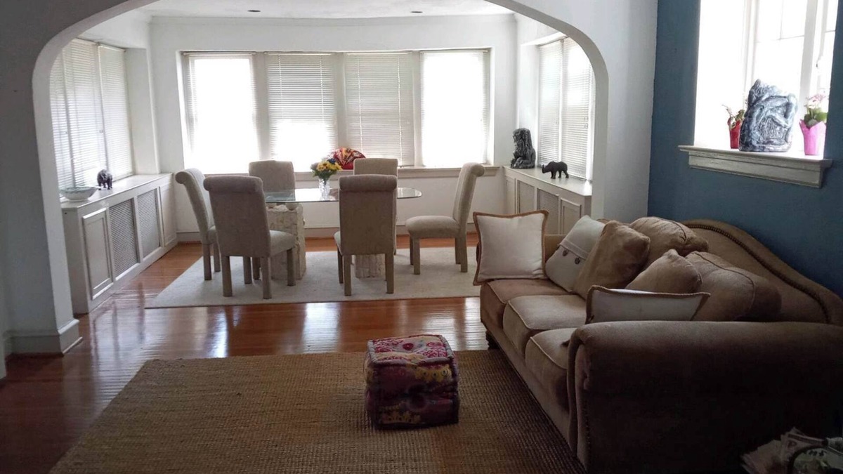 East Mount Airy House | Spacious 5br house w/AC & WiFi marvelous Mt Airy Philly train 2 downtown or NYC