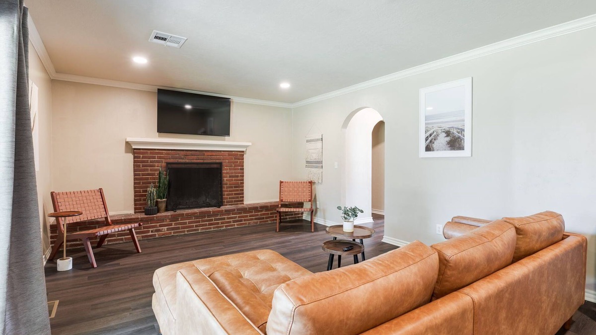 Central Oklahoma City House | Spacious 5BR Retreat Near Lake Hefner – Sleeps 12 + 2 car Garage