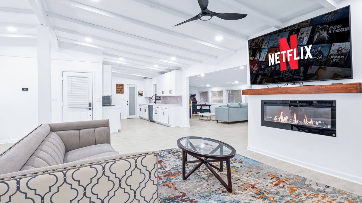 Smyrna House | Spacious 5BR Retreat with Game Room near Battery, Atlanta Braves, Smyrna Village