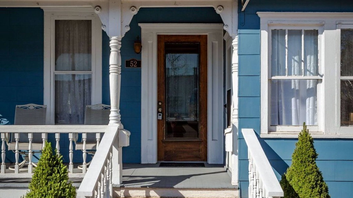 Hughesville House | Spacious 5BR Victorian in charming Hughesville sleeps 12