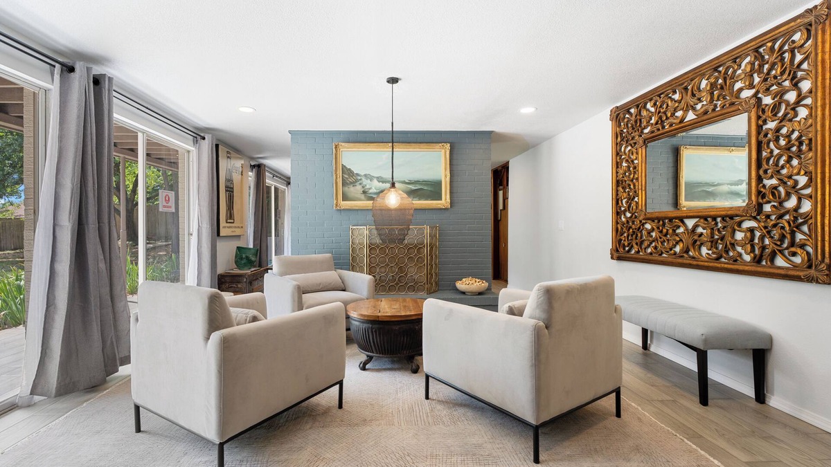 Central Oklahoma City House | Spacious 5BR with Hot Tub, Kitchen, Laundry #MR