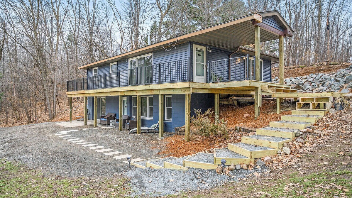 St Croix Falls House | Spacious 6-bed Lakehouse in Saint Croix Falls with AC/WIFI - 1 Hr. From The city