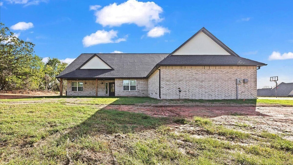Choctaw House | Spacious 6-bedroom house on 40 acres in charming Oklahoma City