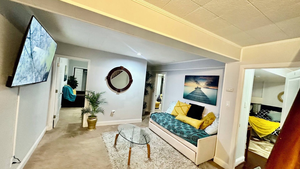 Wheaton-Glenmont House | Spacious 6-bedroom house with WiFi, AC in fabulous Silver Spring