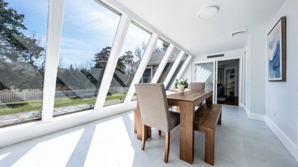Harwich Center House | Spacious 6 Bedroom Coastal Getaway – 4 Mins to Ocean!