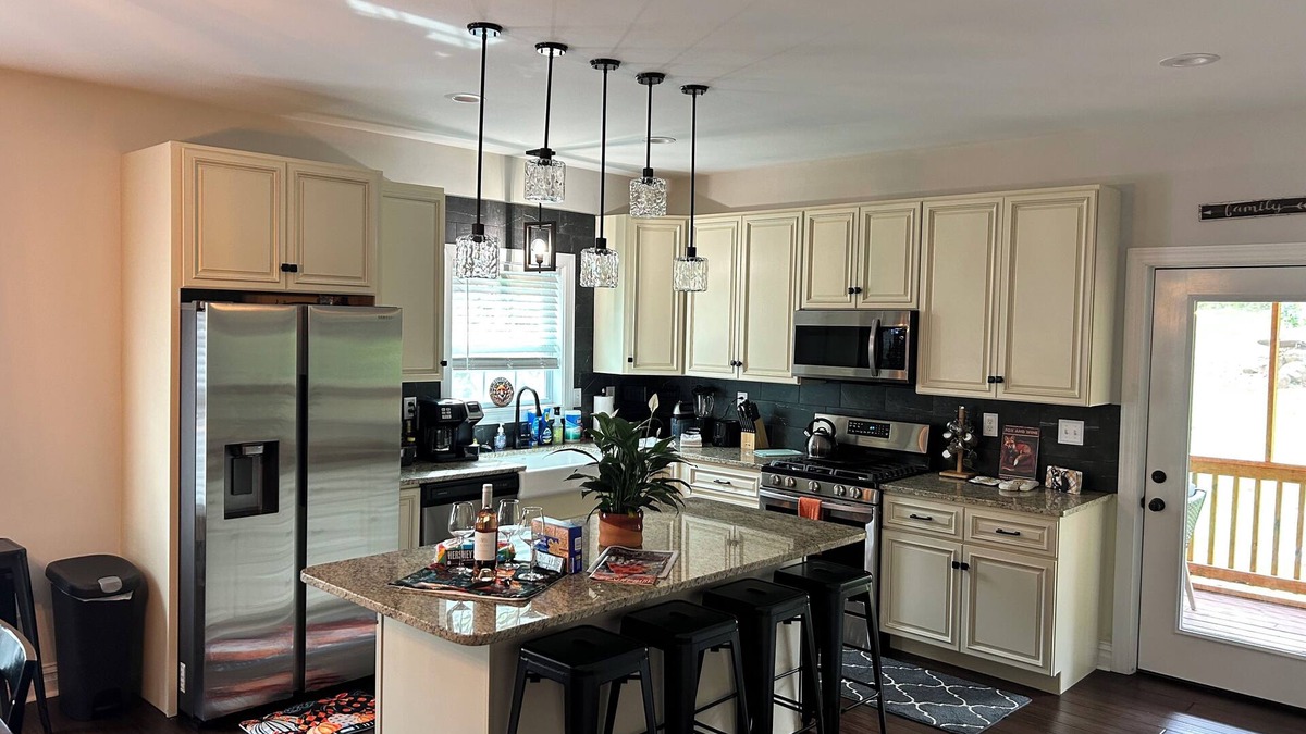 Nellysford House | Spacious 6-bedroom house in Mtns of Nellysford Spacious and Private AC, WiFi