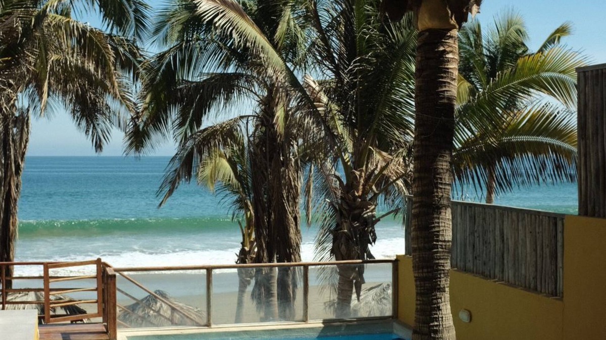Vichayito House | Spacious 6-bedroom oceanfront house in amazing Vichayito with AC, WiFi