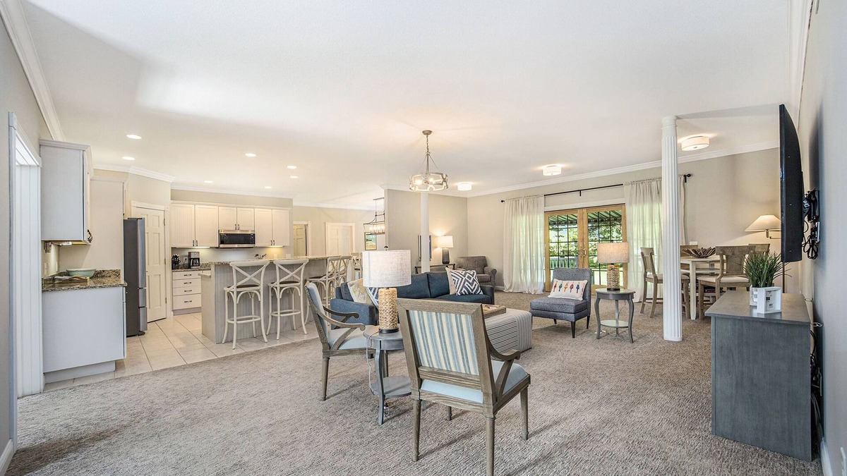 Harbor Springs House | Spacious 6 BR Harbor Springs home- walk to town, short drive to beaches/slopes!