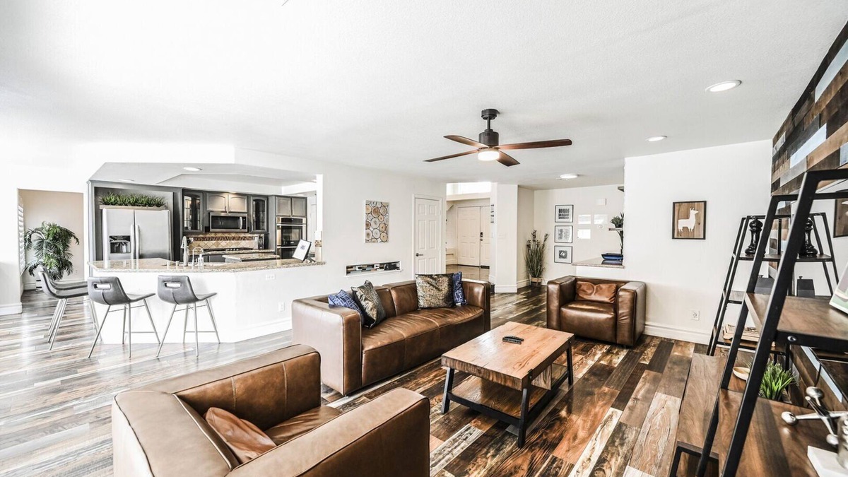 Green Valley House | Spacious 6BR Home w/Pool, BBQ & Pool Table
