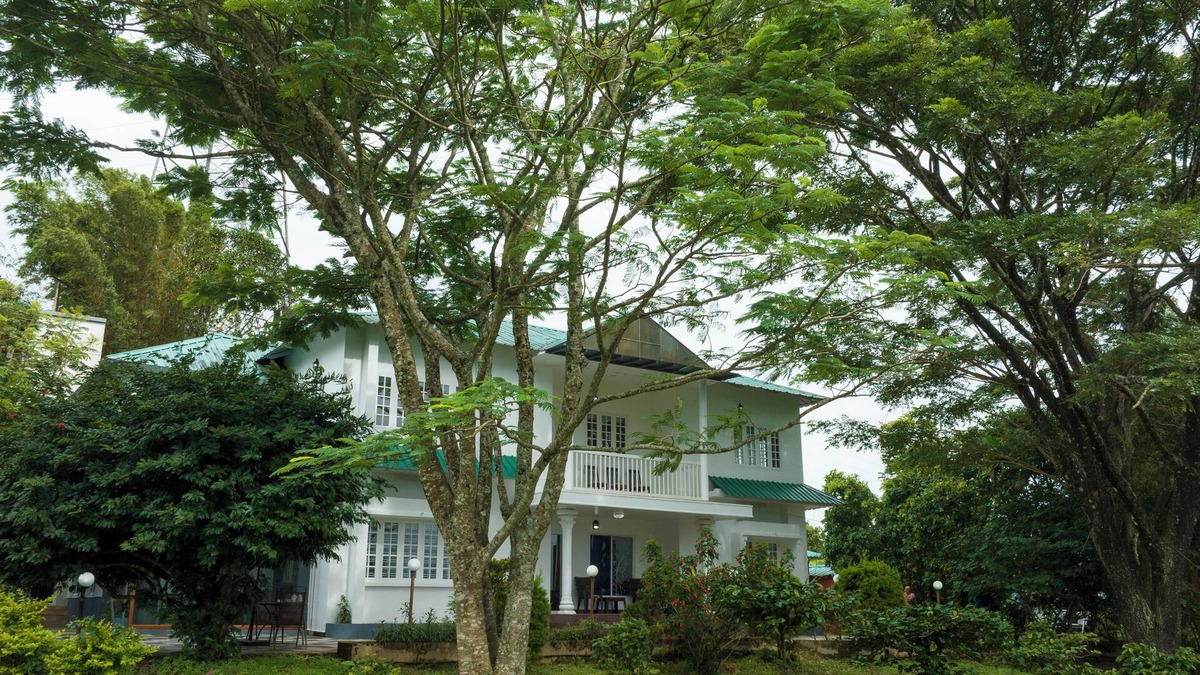 Kannan Devan Hills House | Spacious 7-bedroom bungalow in lovely Munnar with WiFi