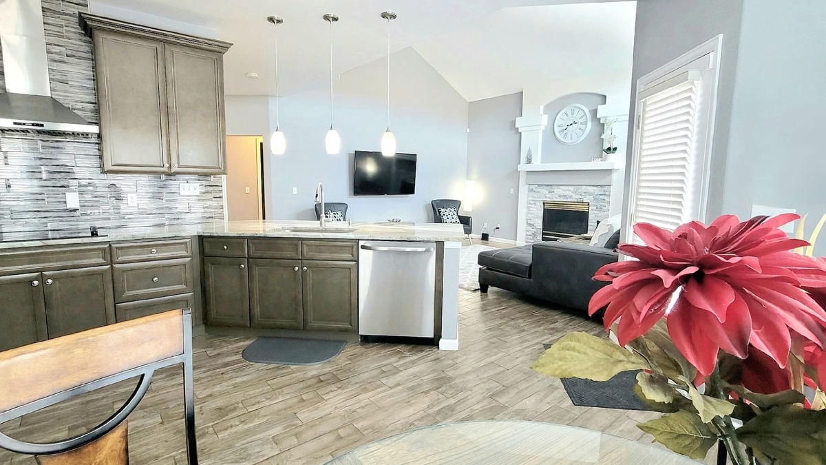 Northglenn House | Spacious 7 Bedroom Home Near Shops/Dining/Scenic Trail; Easy Access to Downtown!