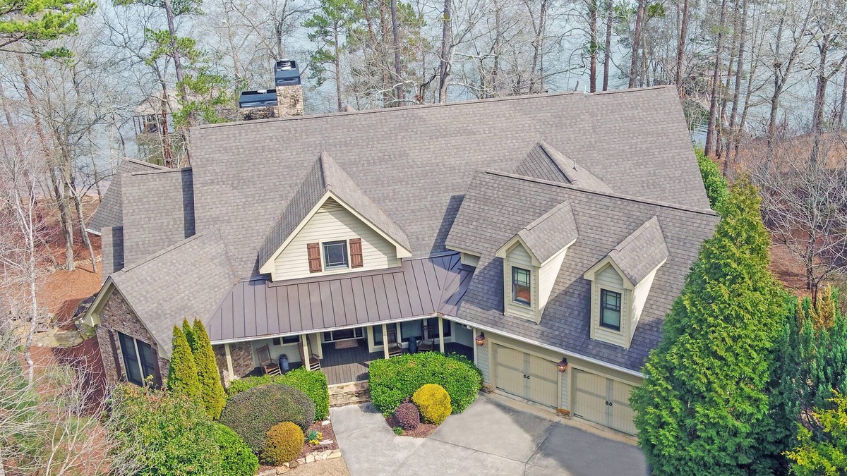 Toccoa House | Spacious 7-bedroom lakefront at Currahee Club