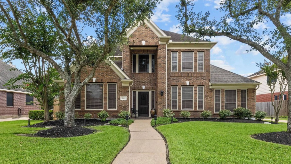 Pearland House | Spacious 7BR Family Home in Pearland! 3 Masters-1 ADA, 1 Upstairs, Near Houston