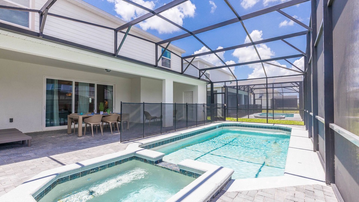 Four Corners Villa | Spacious 8-bedroom home in Clermont, Lake County, perfect for large groups!
