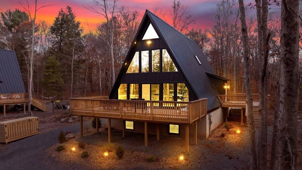 Blakeslee Cabin | Spacious A-Frame | Hot Tub | Movie Room | Firepit