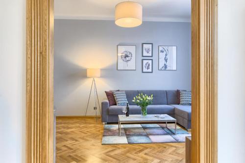 Josefov Apartment | Spacious And Bright Apartment Dusni 13