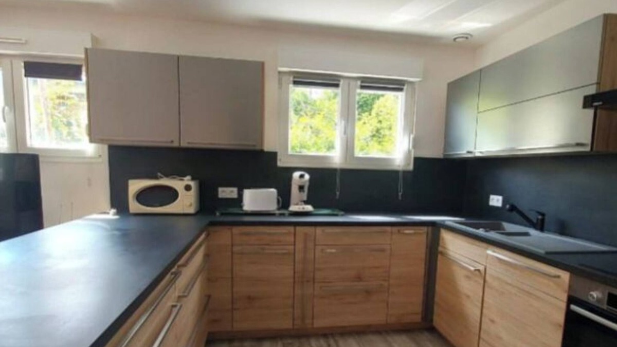 Ensisheim House | Spacious and bright family home