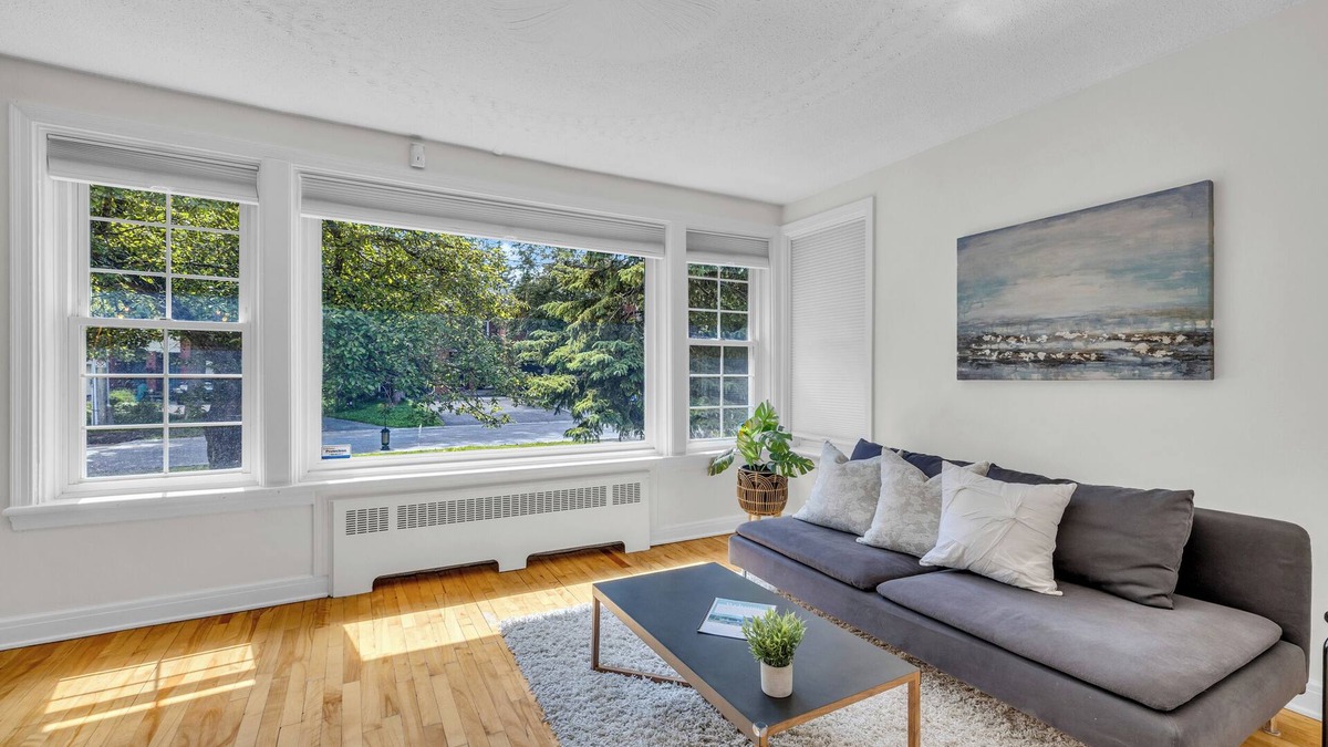 Westboro House | Spacious and Bright Hidden Gem in Trendy Westboro!