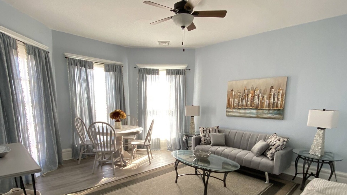 Logansport Apartment | Spacious and bright Apartment steps from Downtown.