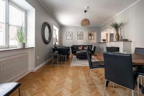 Innerstaden Apartment | Spacious and central 4BDR apartment