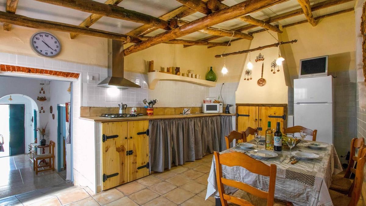 Guadalcanal Apartment | Spacious and charming vacation apartment.