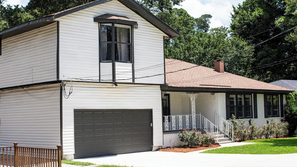 Caddo Heights-South Highlands House | Spacious and Charming home in South Highlands