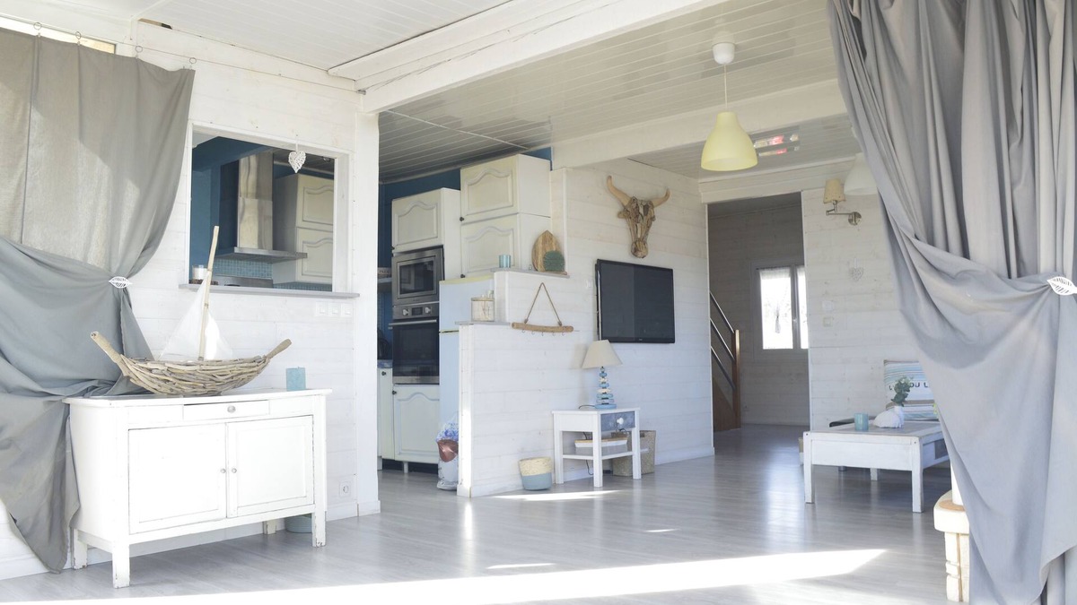 Gruissan Plage Ski Chalet | SPACIOUS AND CHARMING CHALET WITH BREATHTAKING VIEWS
