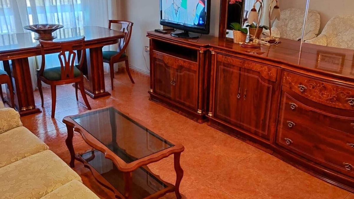 Albacete Apartment | Spacious and clean apartment with two bathrooms