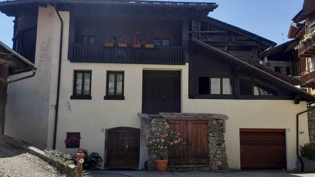 Monclassico Apartment | Spacious and comfortable apartment in Dimaro