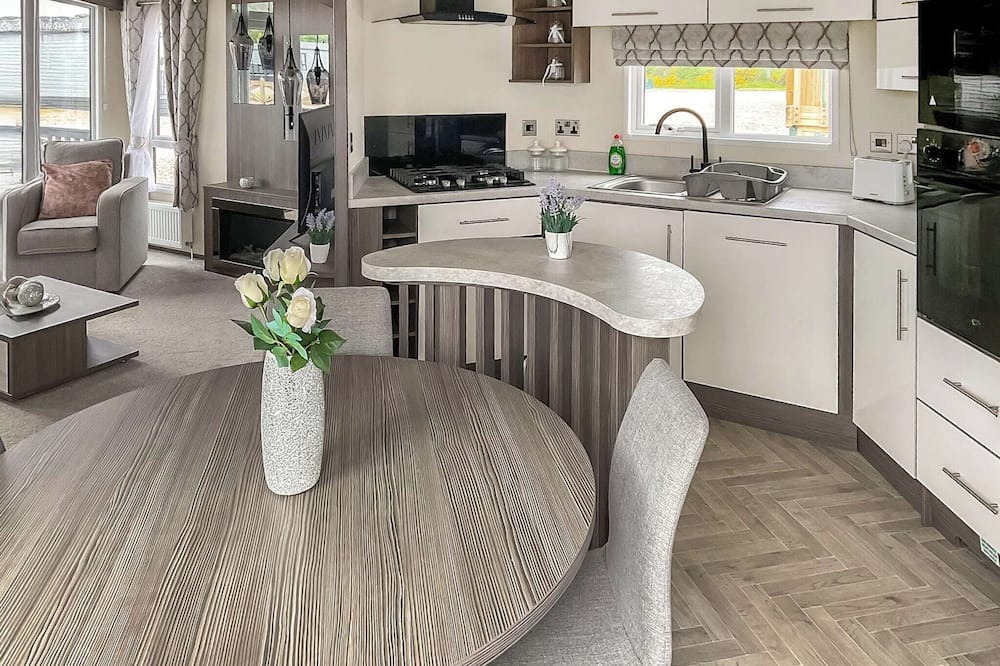 Laurencekirk House | Spacious and comfortable holiday home featuring your own private hot tub.