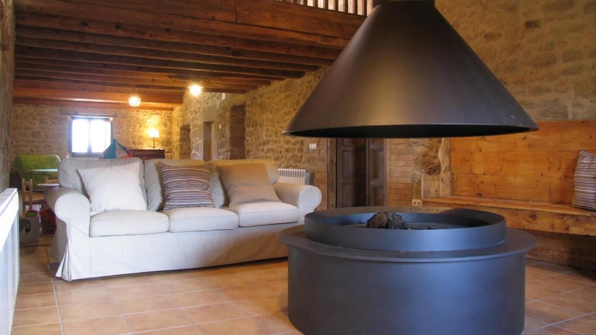 Llobera Cottage | Spacious and comfortable house with private pool. Porch with barbecue. Wifi