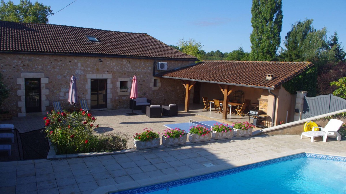 Montagnac-la-Crempse House | Spacious and comfortable country house with private swimming pool (2 to 8 prs)