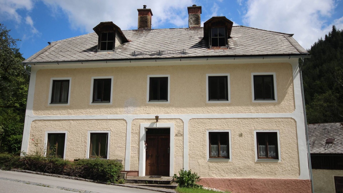 Stainach-Purgg House | Spacious and cosy Austrian Farm House in village at the foot of The Grimming