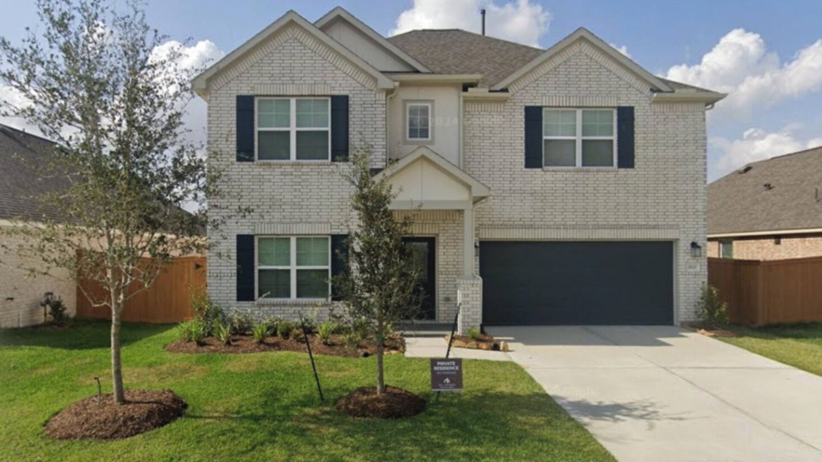 Cypress House | Spacious and elegant 5-bedroom, 3.5-bathroom home nestled in a vibrant community
