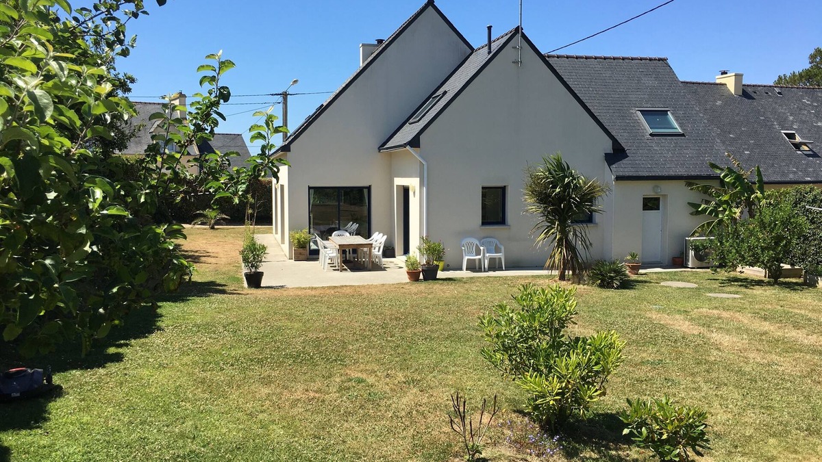 Lampaul-Plouarzel House | Spacious and bright house 300m from a white sand beach.