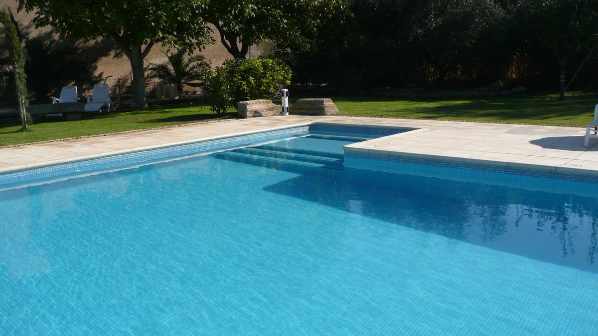 Capestang House | Spacious and gracious house with pool in delightful setting and large grounds