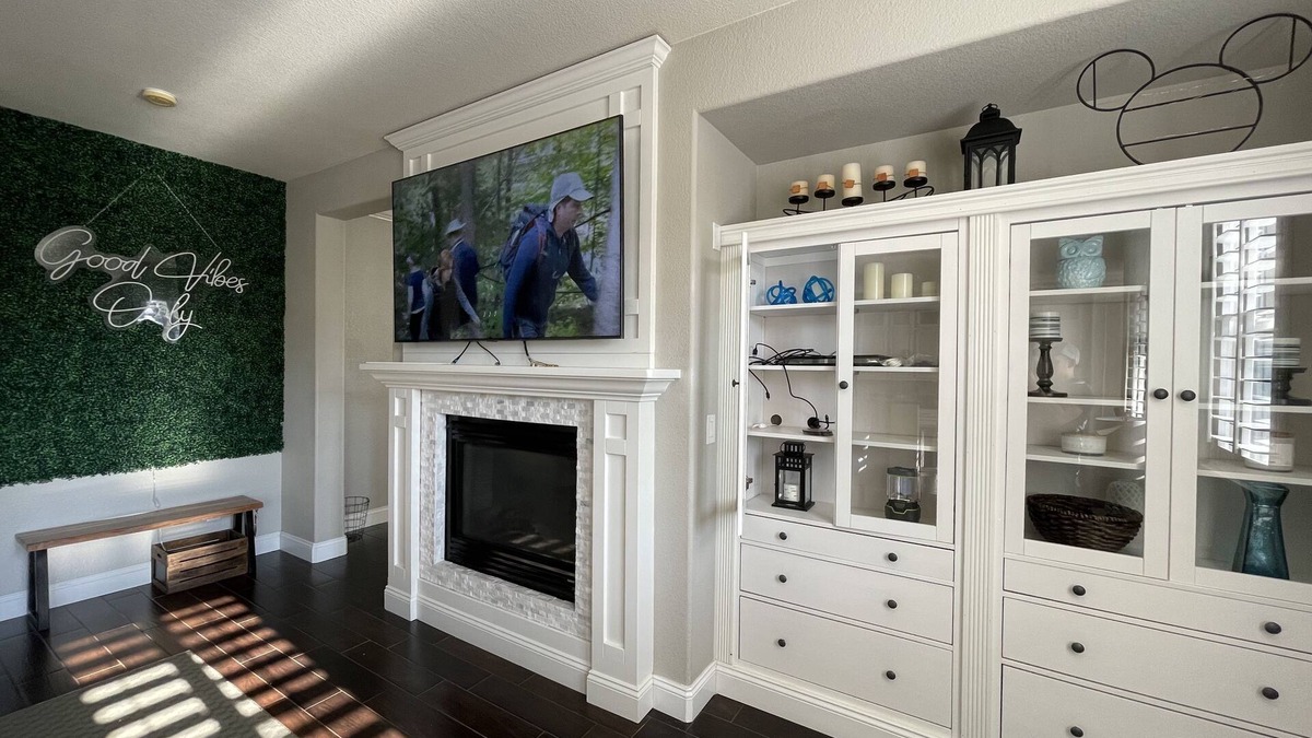 Sparks House | Spacious and Modern 4 bed 2.5 bath home, 3000 sq feet home for Monthly Rental