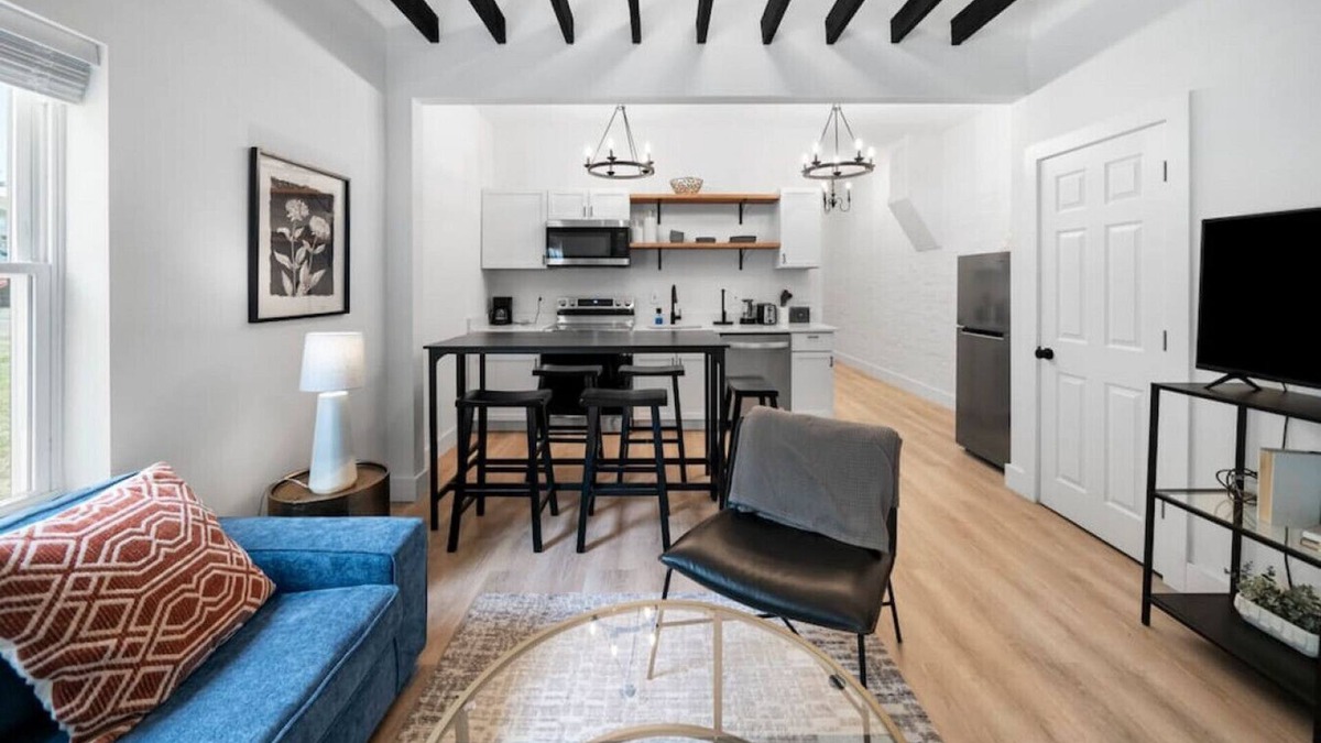 Walnut Hills House | Spacious and Modern 3BR near Downtown/Walnut Hills
