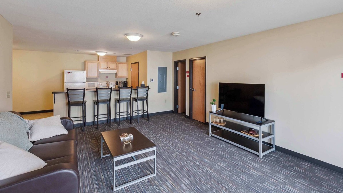 Ontario Apartment | Spacious and Modern Stay to Relax & Recharge