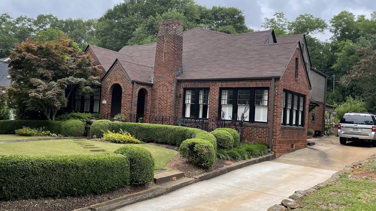Athens House | Spacious and newly remodeled comfort In the Heart of Five Points