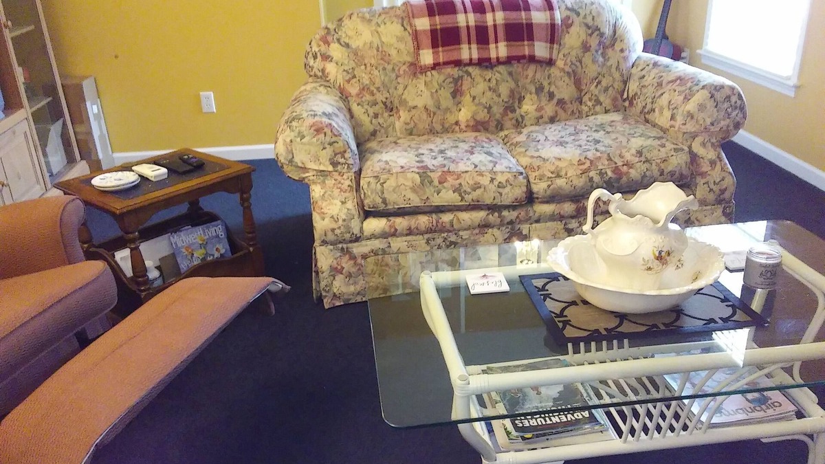 Adrian Bed & Breakfast | Spacious and Quiet, in Peaceful Neighborhood Setting