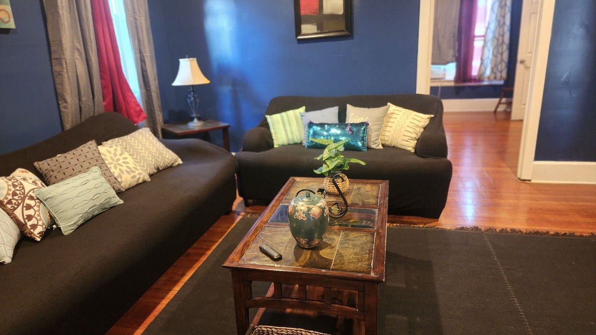 Meriden Apartment | SPACIOUS AND QUIET