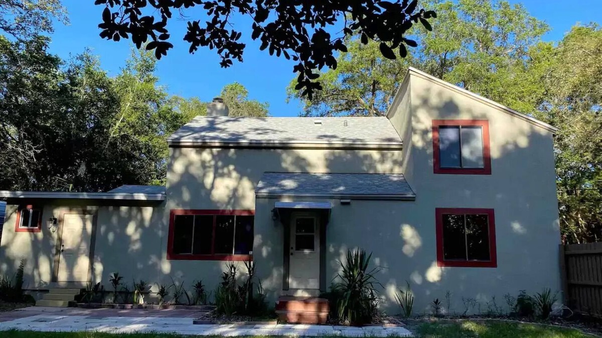 Longwood House | Spacious and relaxing Home - North Of Orlando In Longwood, Florida